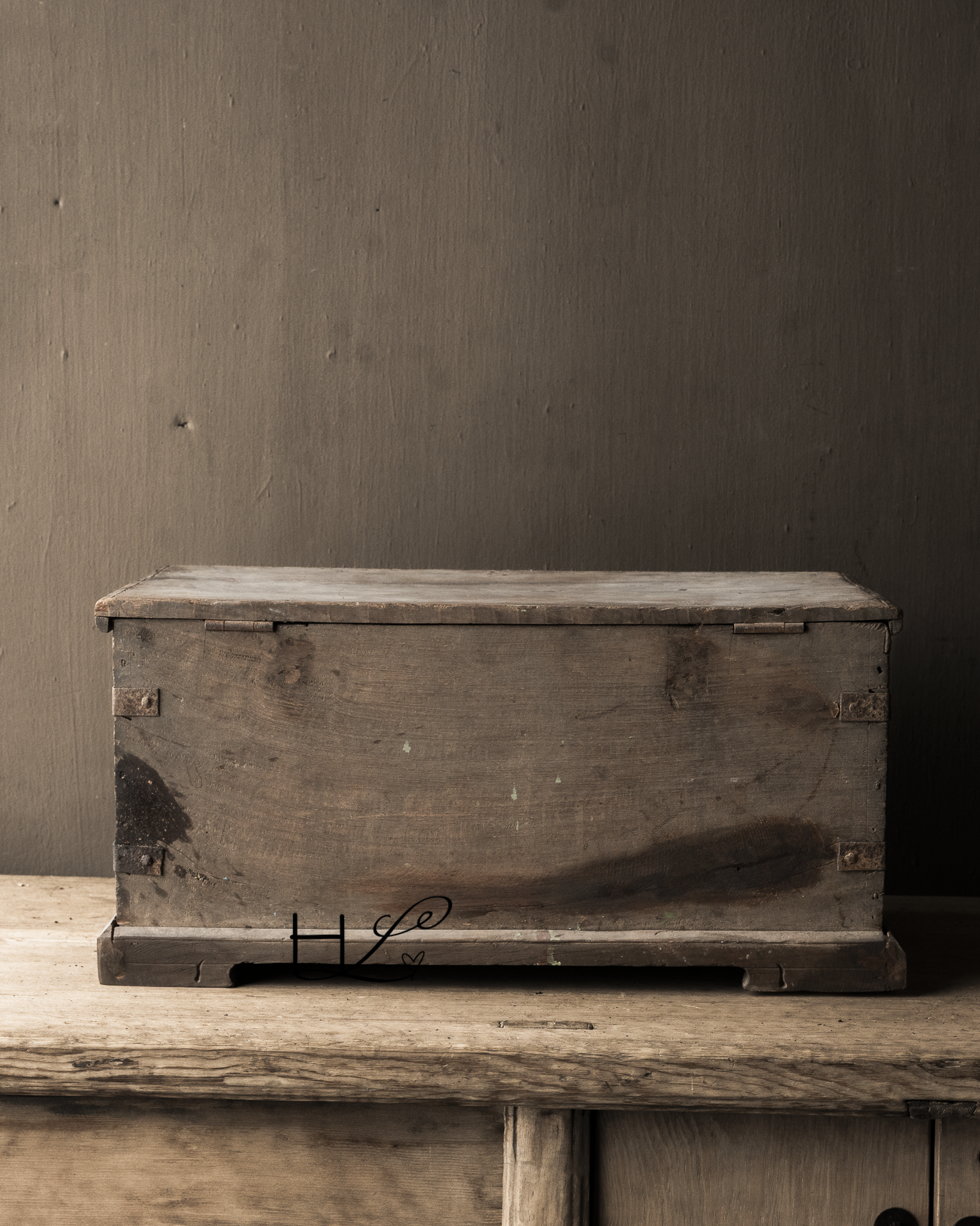 Old Antique Authentic wooden chest HOFFZ-5