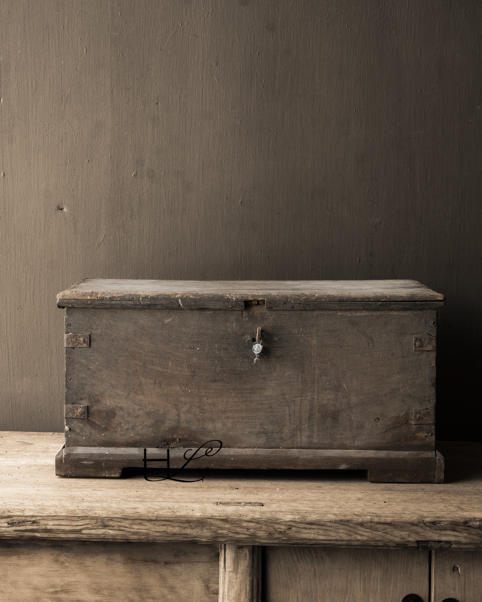 Old Antique Authentic wooden chest HOFFZ-7