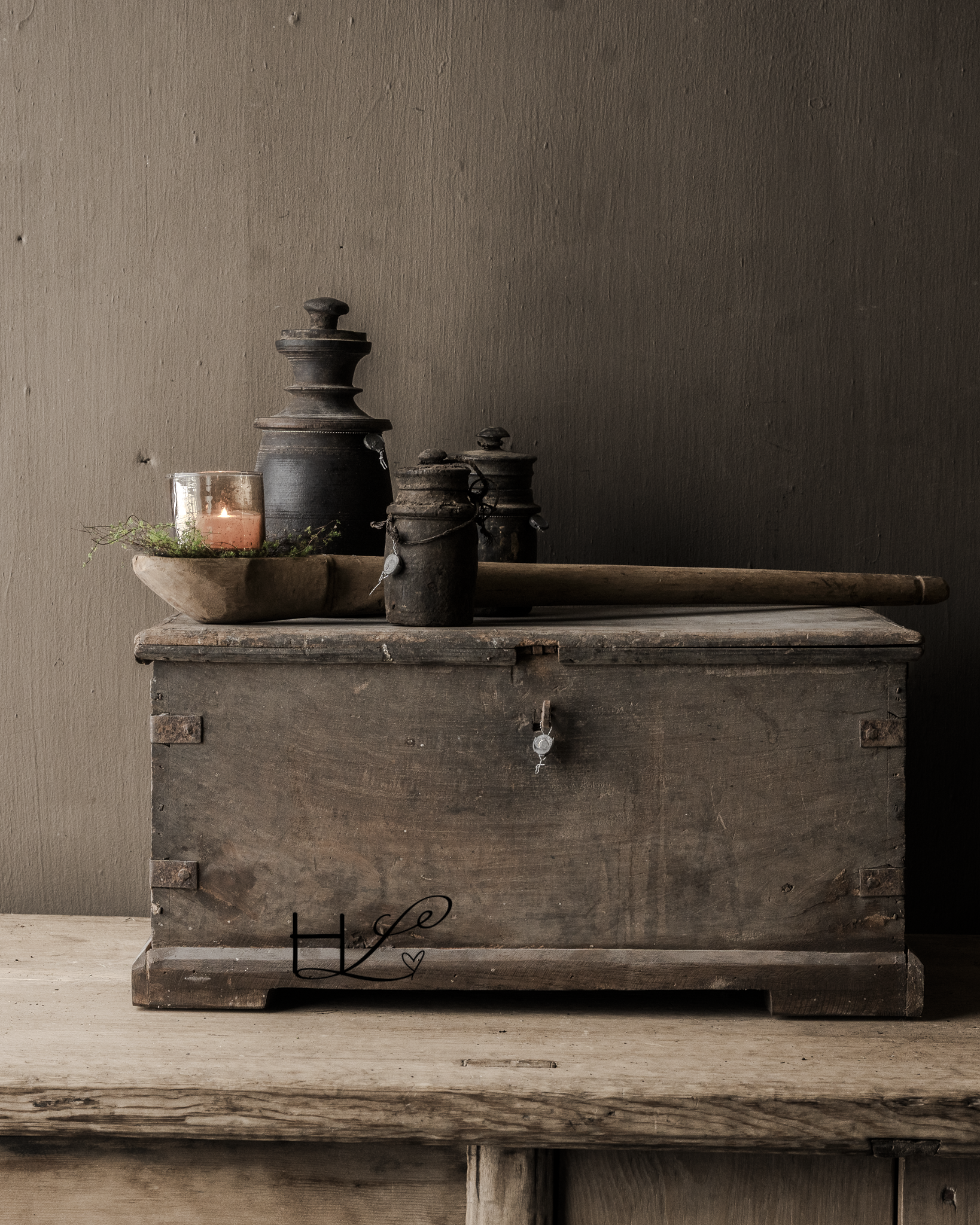 Old Antique Authentic wooden chest HOFFZ-8