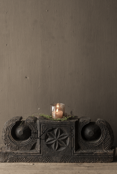 Aura Peeperkorn wooden ornament candlestick