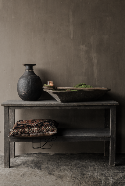 Hoffz robuster Beistelltisch aus dunklem Holz, Wandtisch