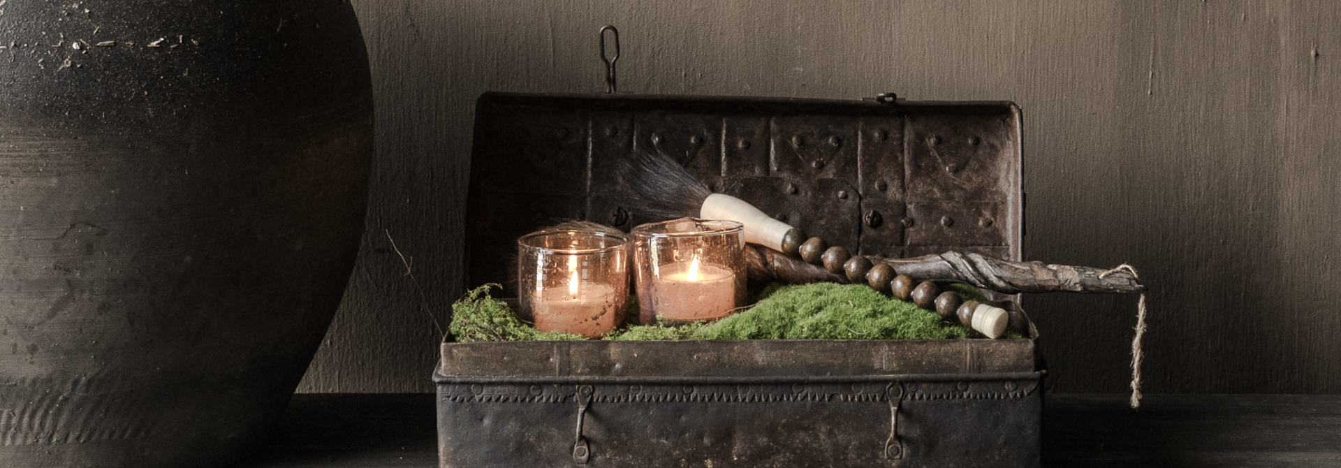 Stoer Oud IJzeren Kistje | Uniek & Authentiek