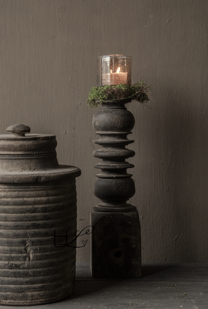 Einzigartiger alter Kerzenständer aus Holz mit Balusterprofil