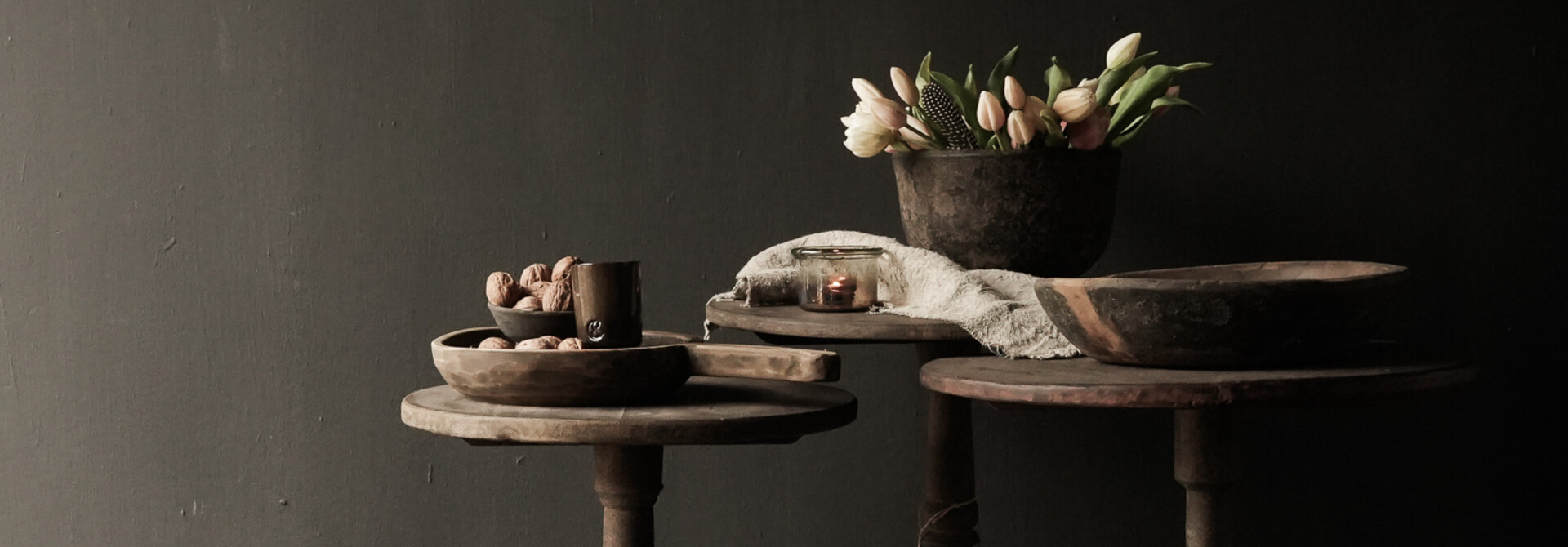 Authentiek houten Wijntafeltje