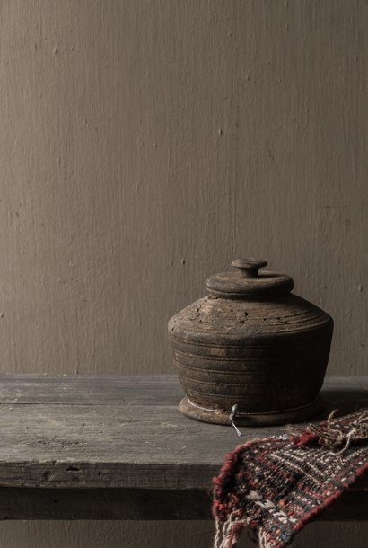Original Old wooden Nepalese Pot with lid HOFFZ
