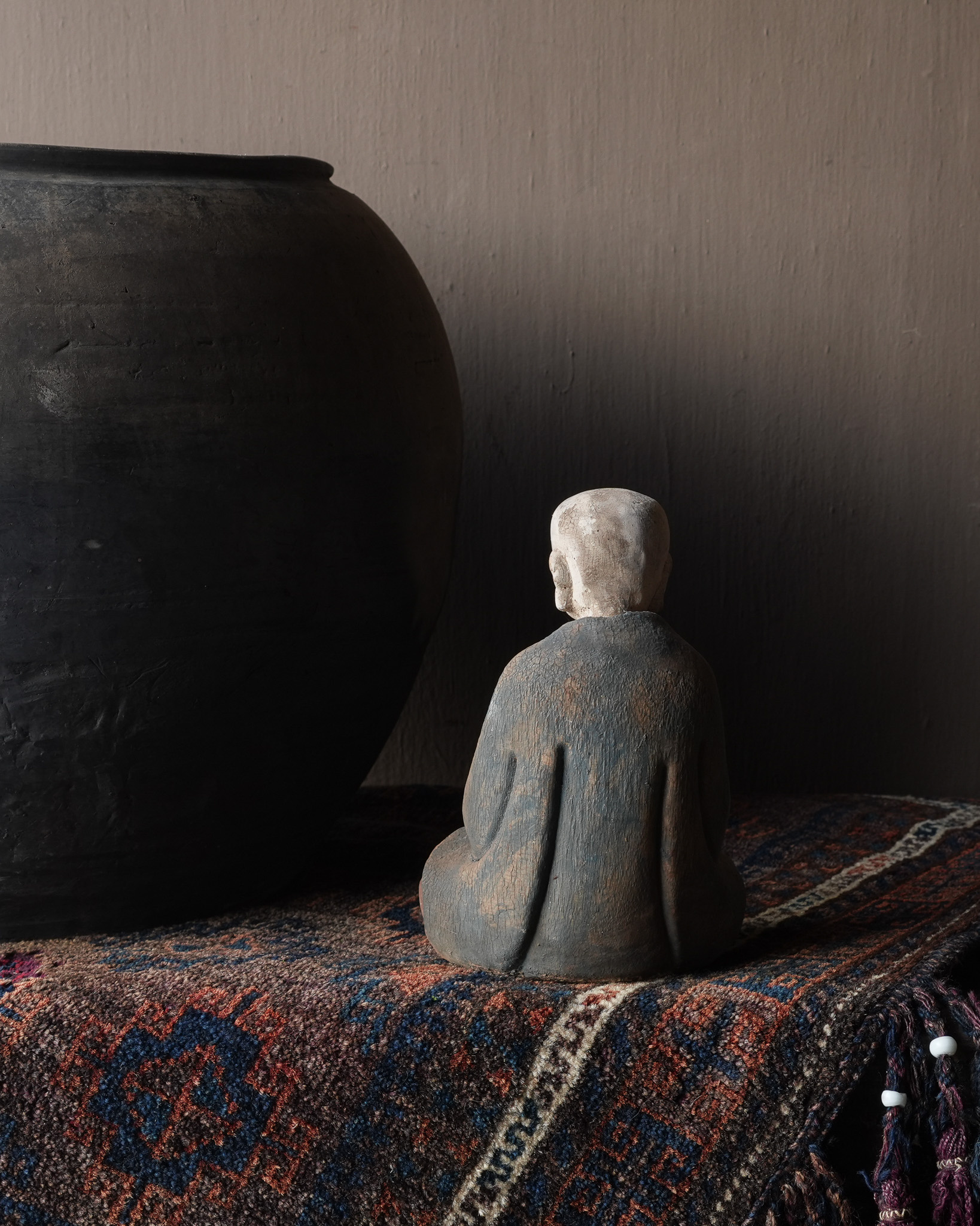 Antiek klein houten monnik beeldje-4