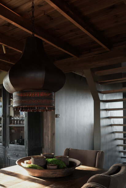 Chandelier Sapphire – Weathered Iron (M or L)