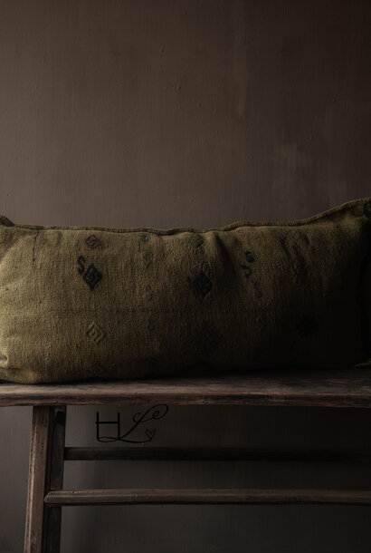 Beautiful sturdy coarsely woven cushion (grain bag)