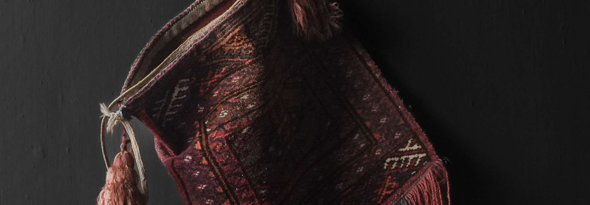 Vintage Nomad Bag von Hoffz – Handgewebte Wolle