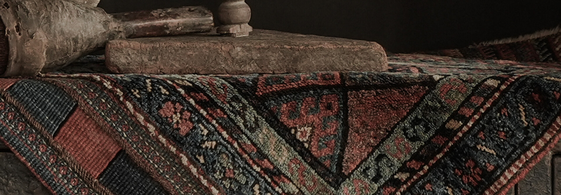 Vintage hand-woven rug Hoffz | unique decorative rug