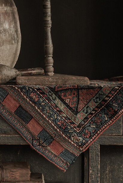 Vintage hand-woven rug Hoffz | unique decorative rug