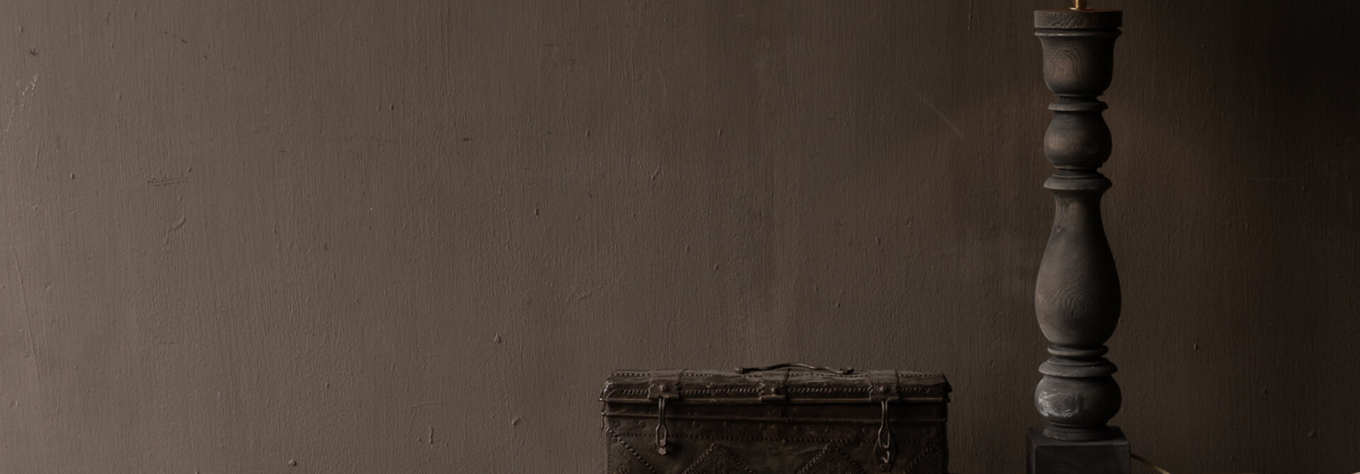 Authentische chinesische Bank aus Ulmenholz