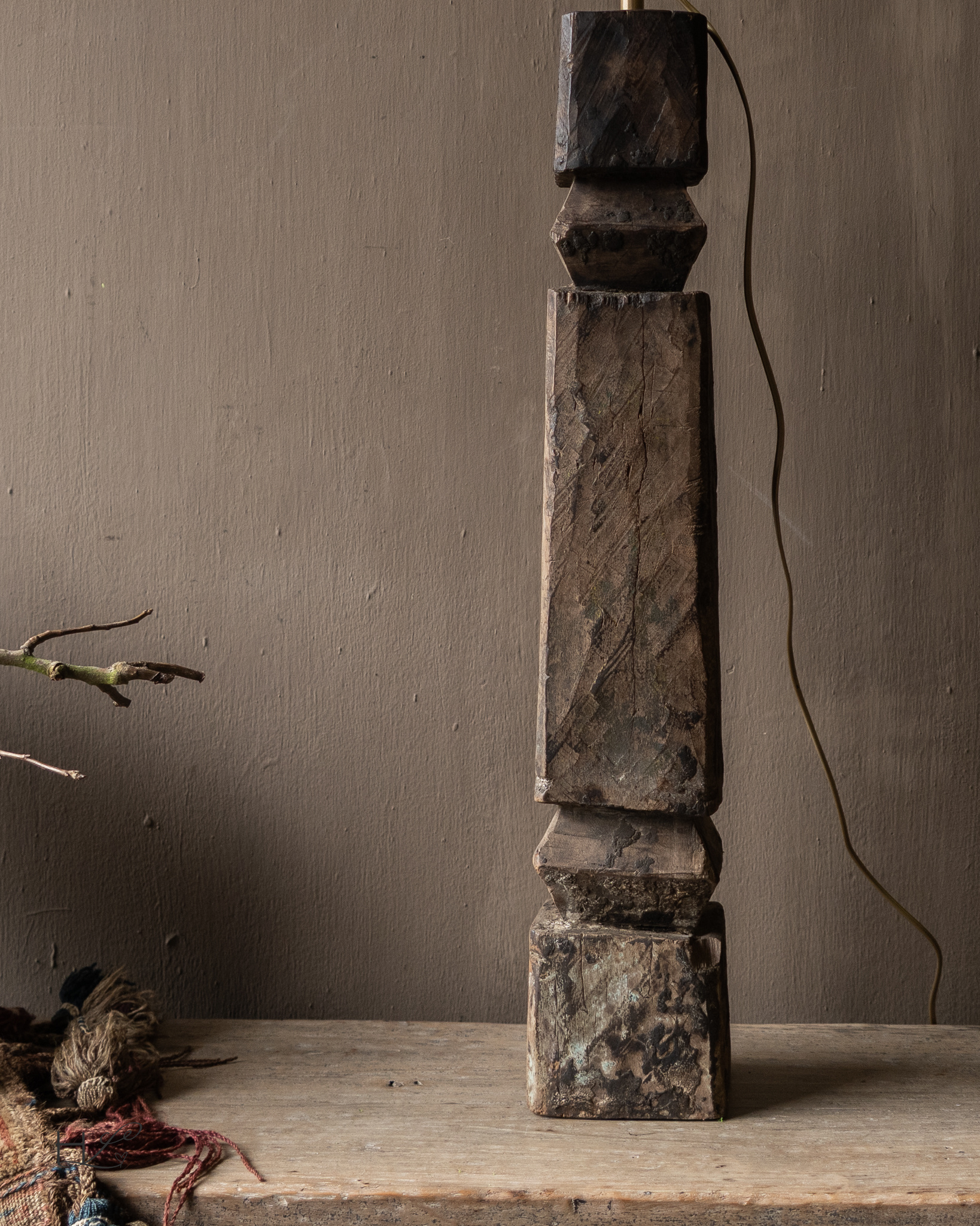 Table lamp made from an old wooden baluster-4