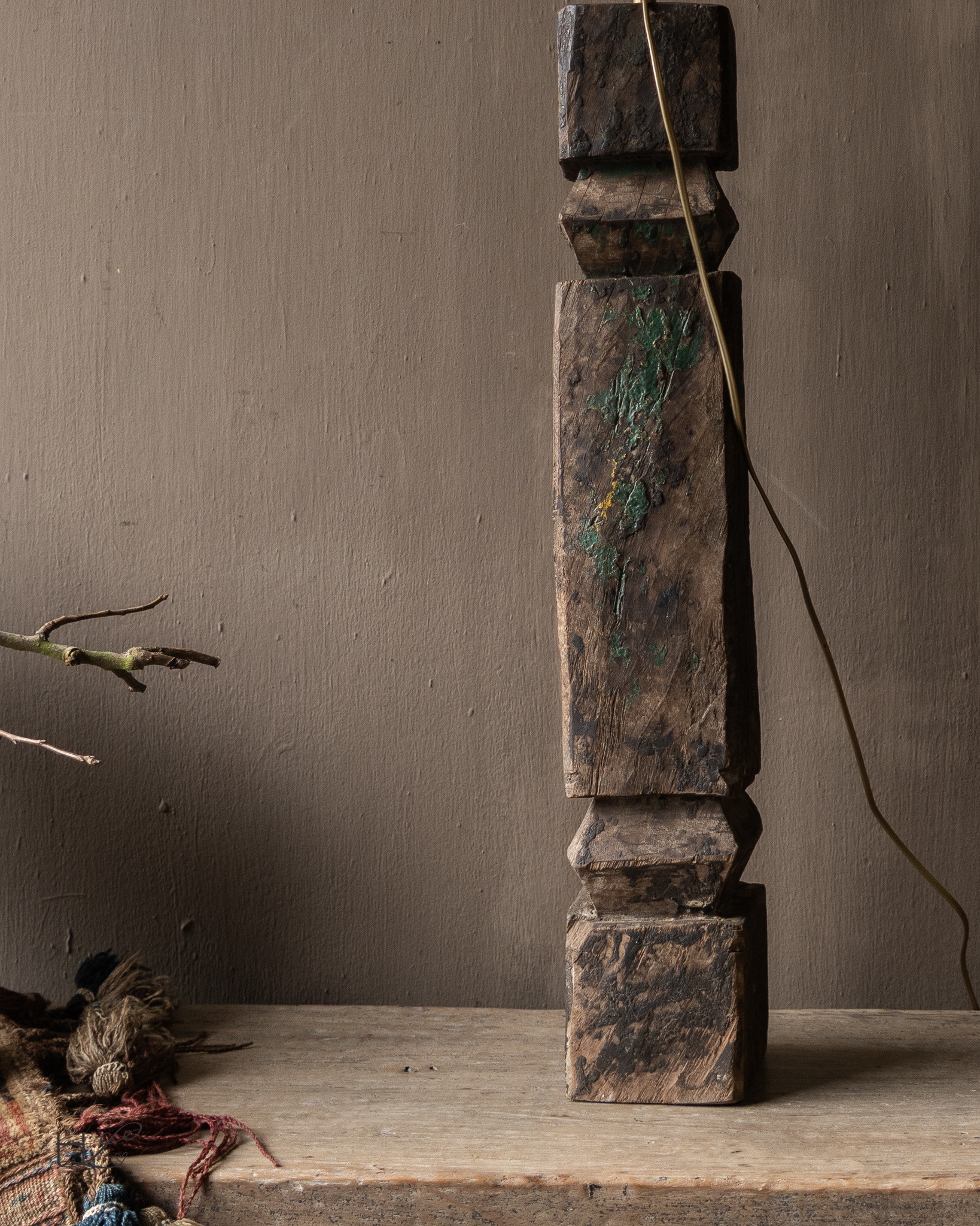 Table lamp made from an old wooden baluster-5