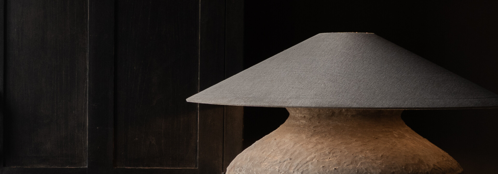 Lamp van oude waterpot – unieke kruiklamp van aardewerk