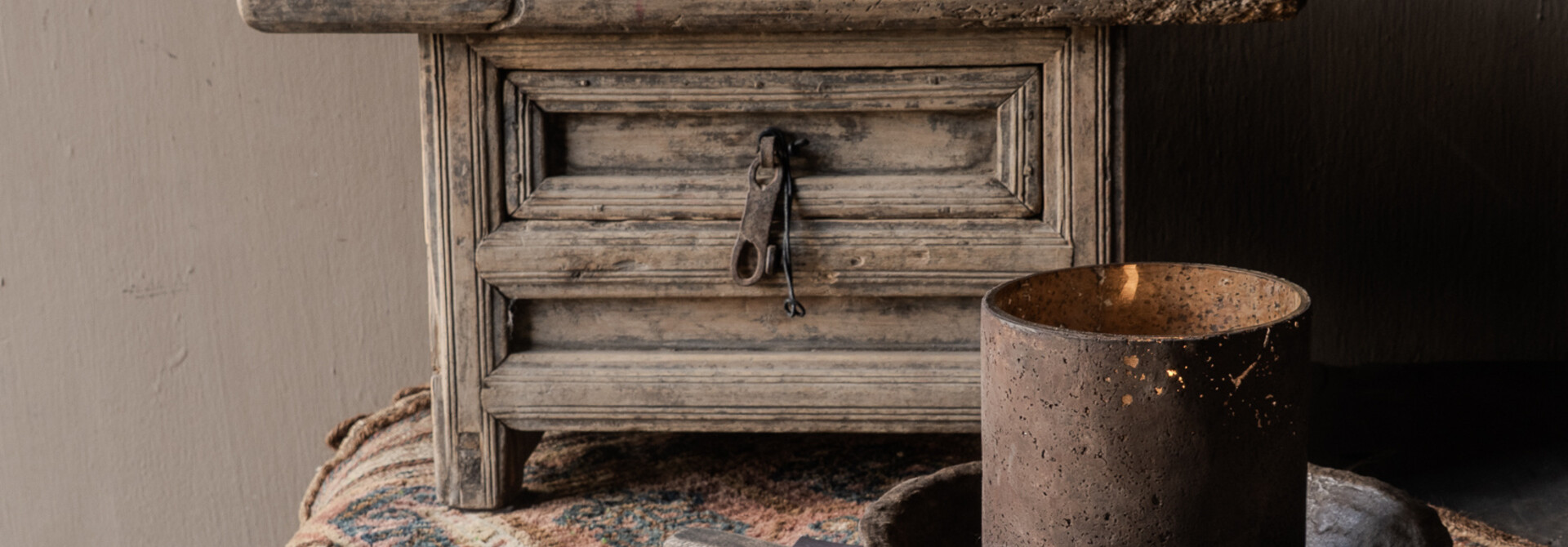 Altes hölzernes Servier-/Brotbrett