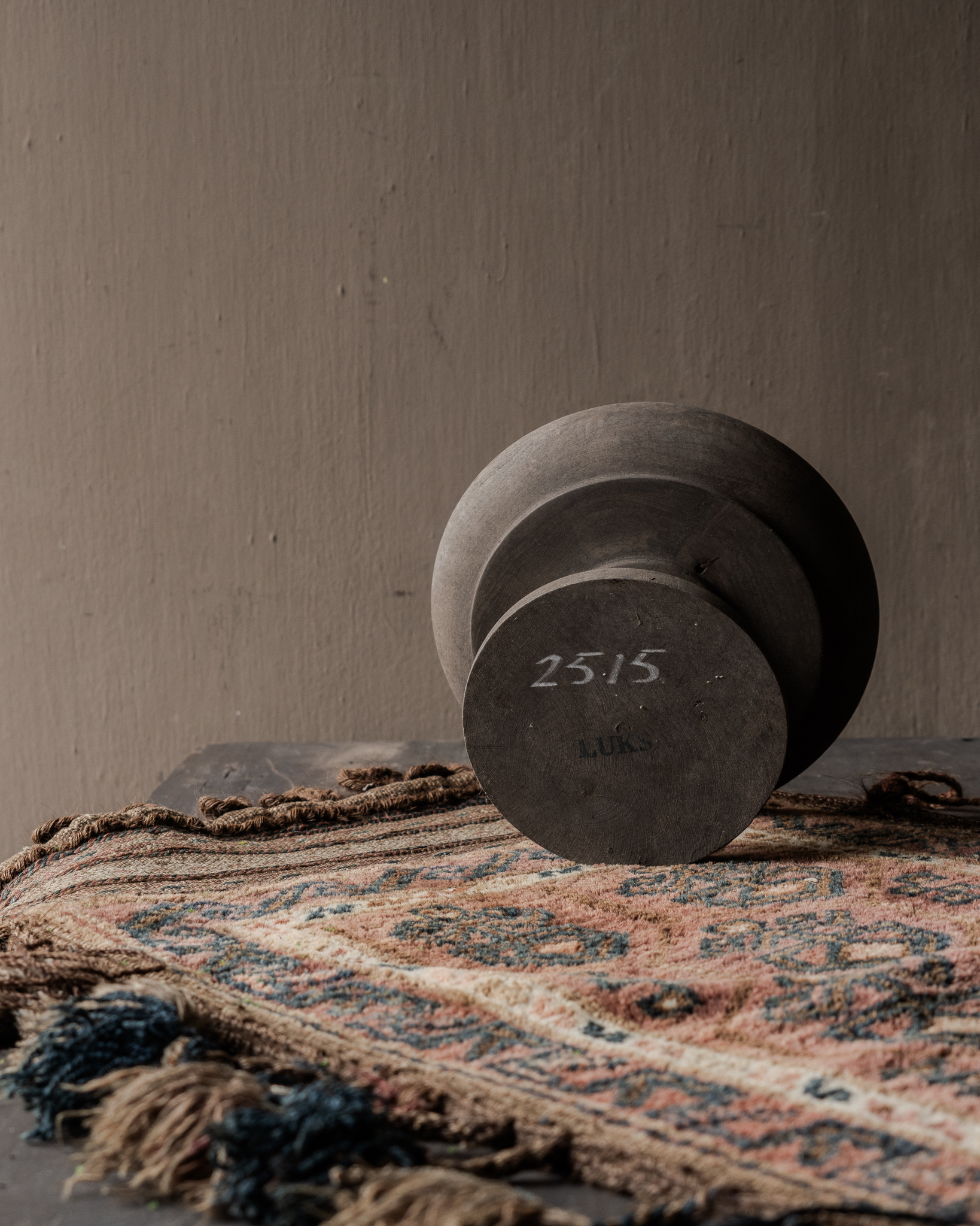 Hölzerne Irfan-Schale auf Fuß – Ø25 x H15 cm – LUKSA-6