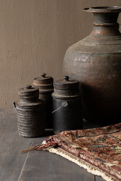 Originele Oude houten Nepalese  Kruikjes met deksel HOFFZ