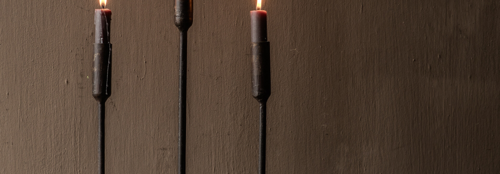 Kandelaar 3-arms “Lali” – sober & tijdloos  LUKSA