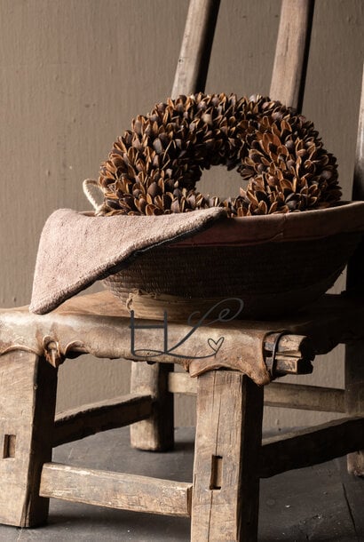 Bakuli (Beechnut) wreath natural