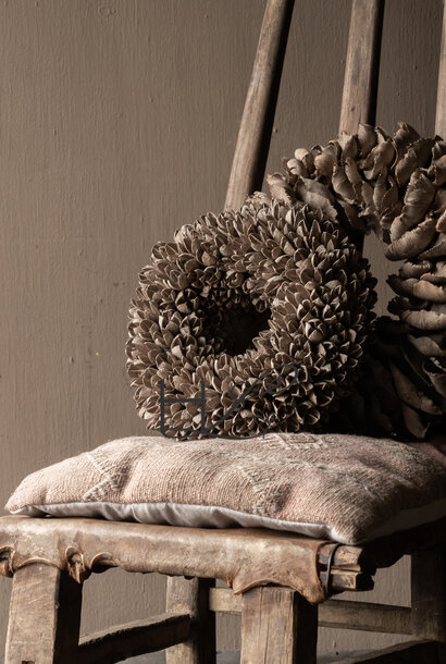 Bakuli (Beech nuts) wreath taupe