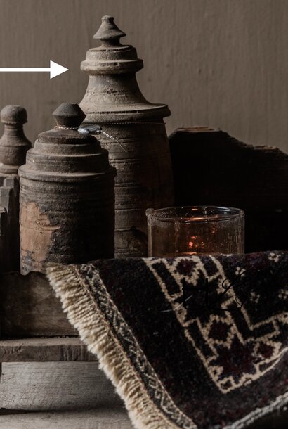 Originele Oude houten Nepalees  Kruikje  /Potje  met deksel   HOFFZ