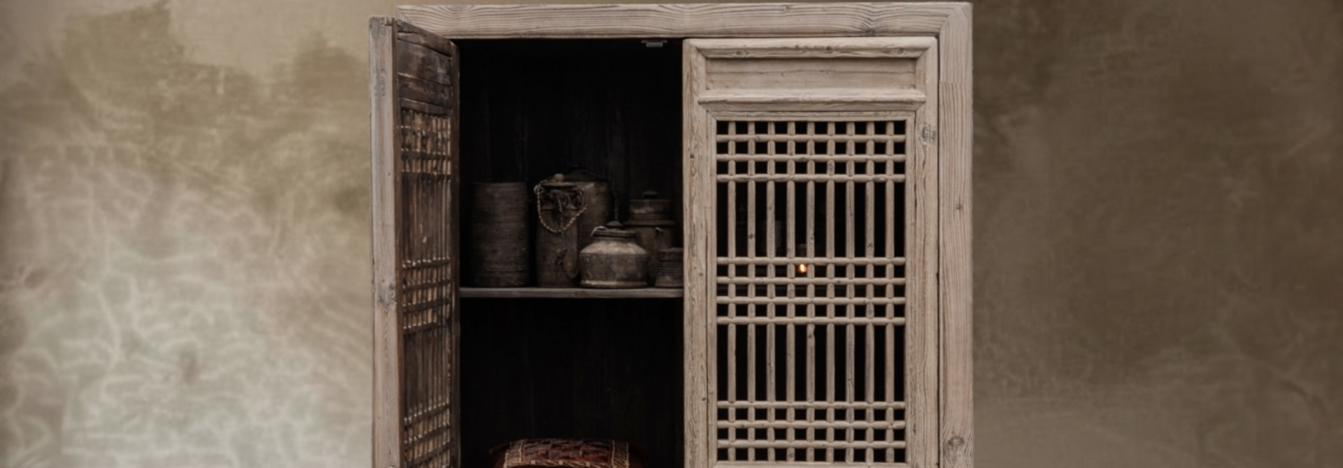 Houten kast India met louvre deuren – wabi sabi & landelijk