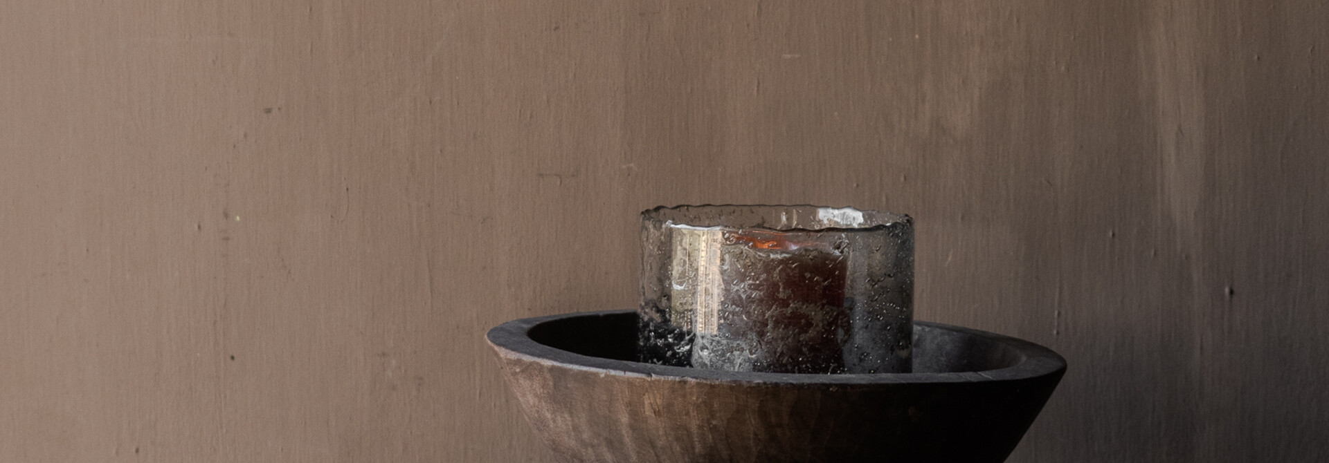 Stoere Oude Houten Vijzel / Pot – HOFFZ