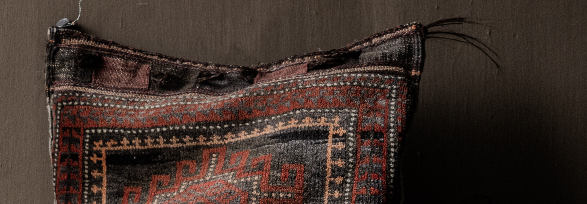 en uniek kussen met karakter en een verhaal… HOFFZ