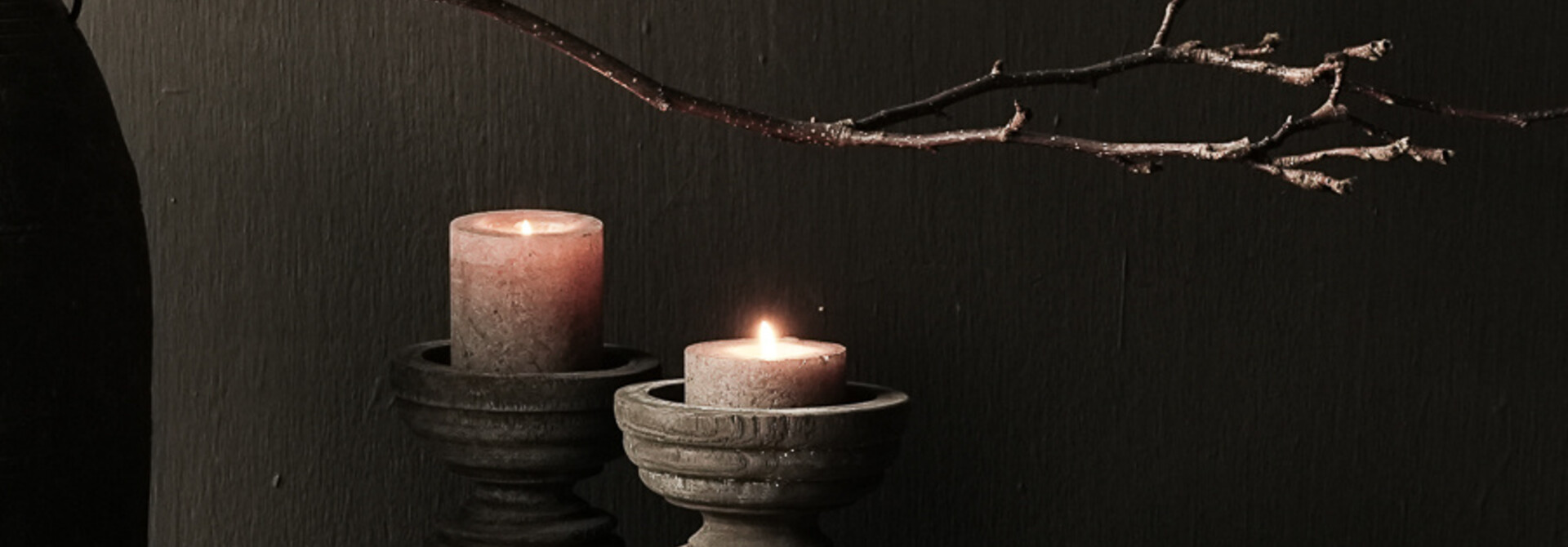 Aura Peeperkorn houten kandelaar op voet – 20 cm