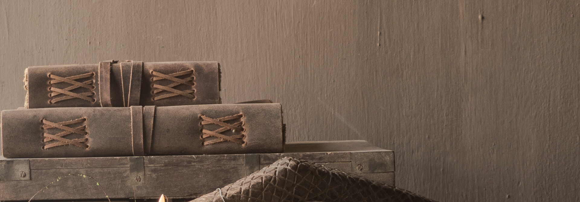 HOFFZ Oude houten lepel / schep – authentiek doorleefd hout – decoratief object