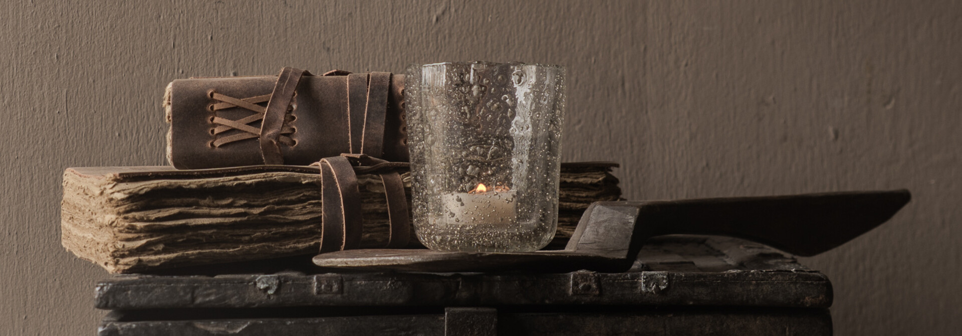 Oud Authentieke houten kistje