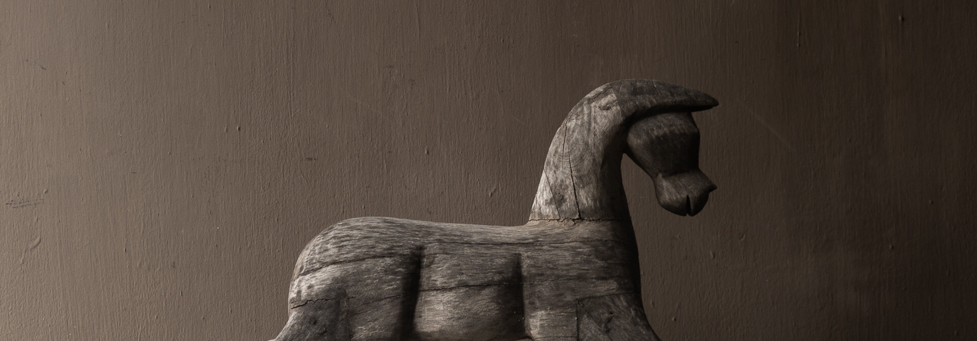 Einzigartiges, authentisches, großes, altes Holzpferd