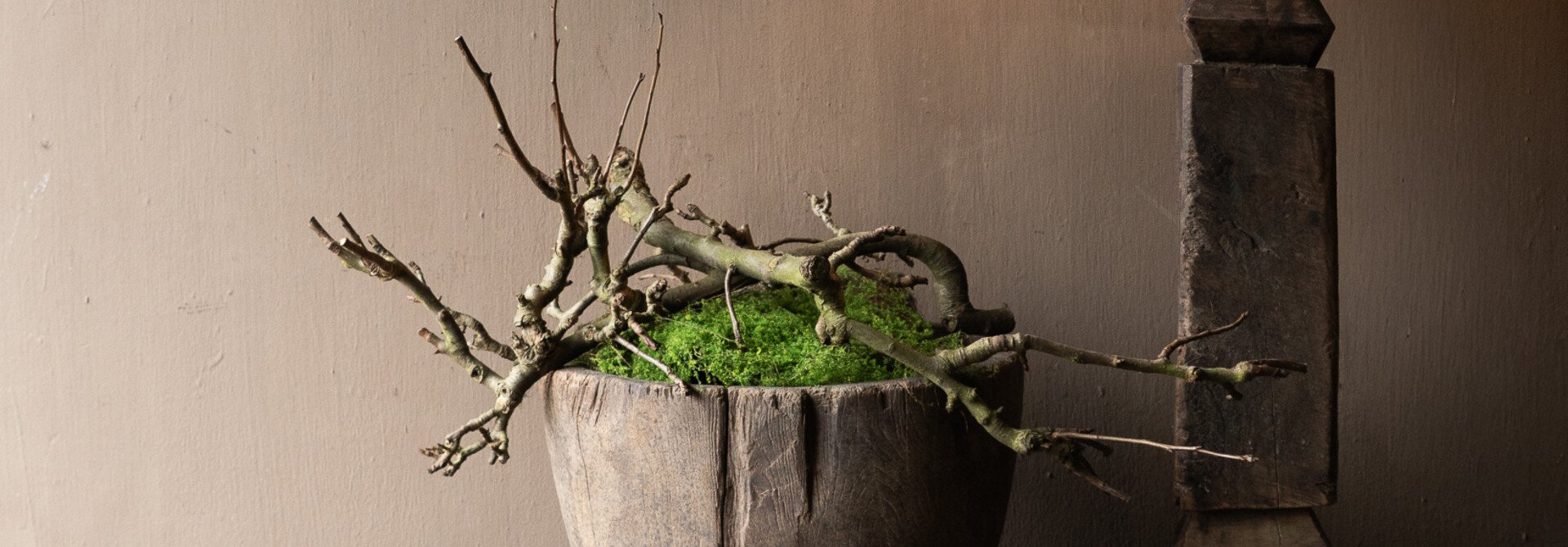 Tischlampe aus einem alten hölzernen Baluster