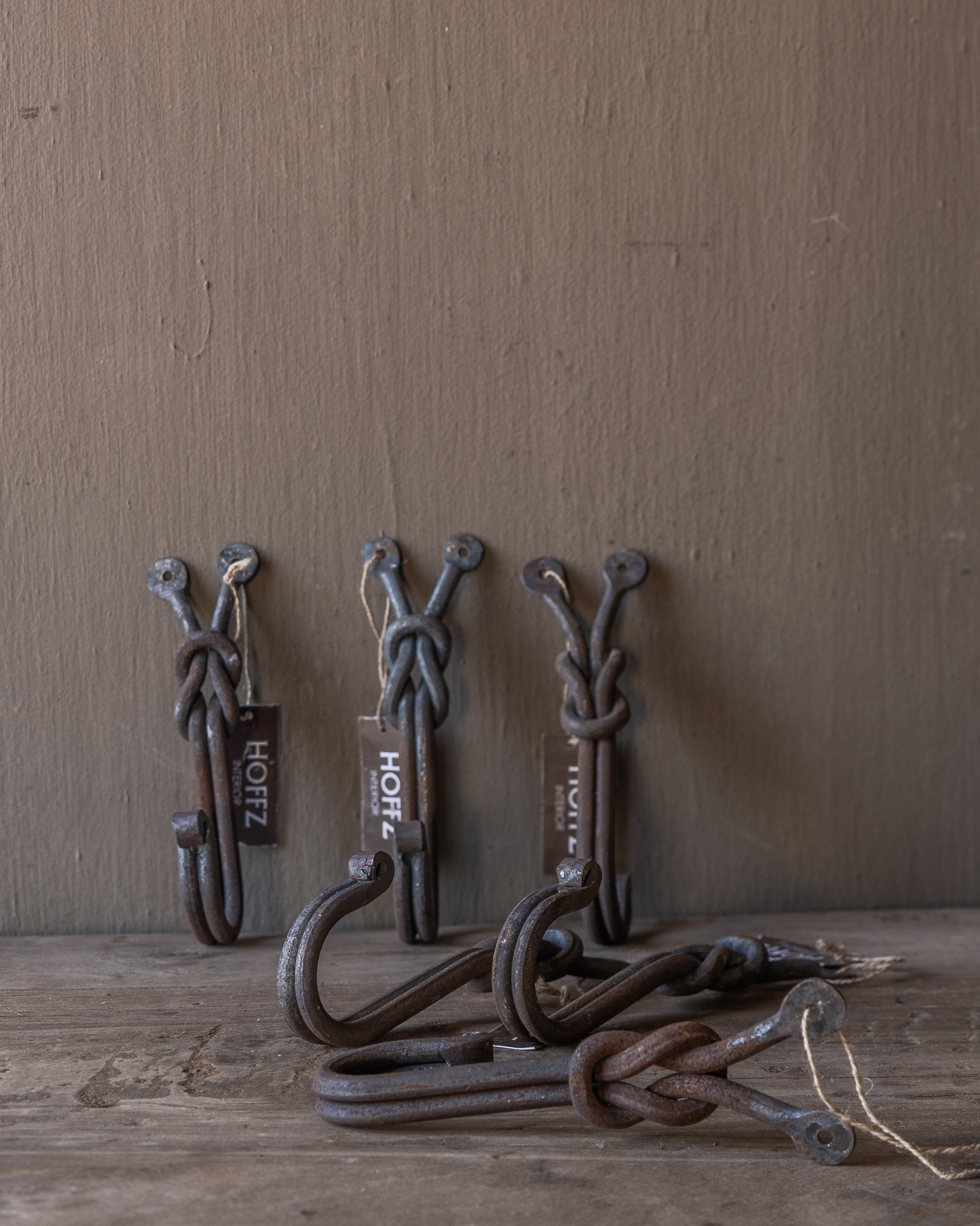 Hoffz Iron Hook – Robust & Authentic-2
