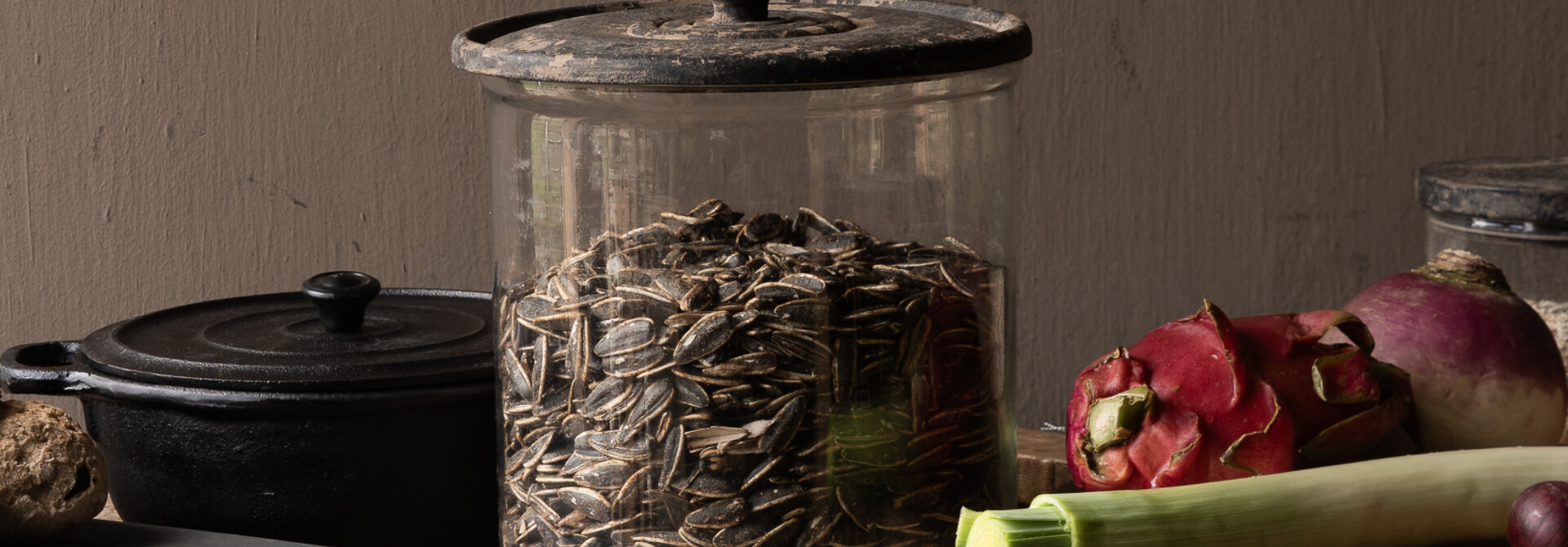 Glasvorratsglas mit Holzdeckel