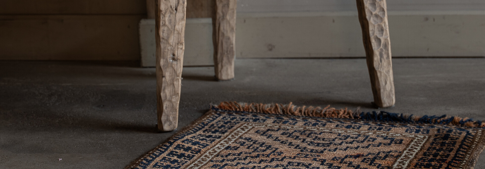 Old Persian rug – handwoven and weathered HOFFZ