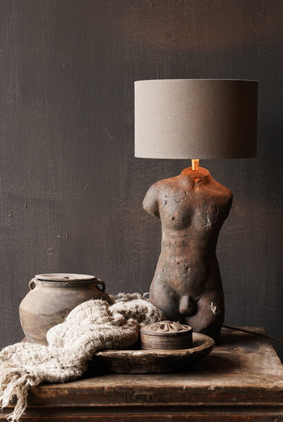 Torso-Lampe aus Steingut im Landhausstil – rustikale Büste