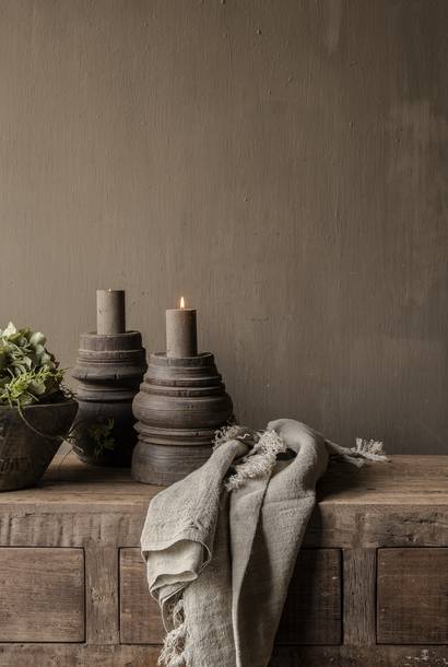 Oude Authentieke Houten Poer – unieke sokkelkandelaar