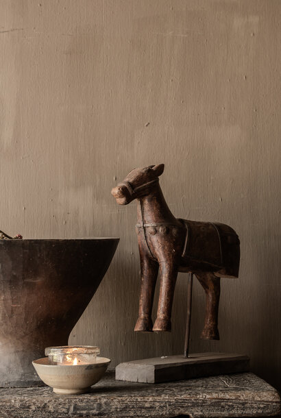 Uniek Authentiek houten paard