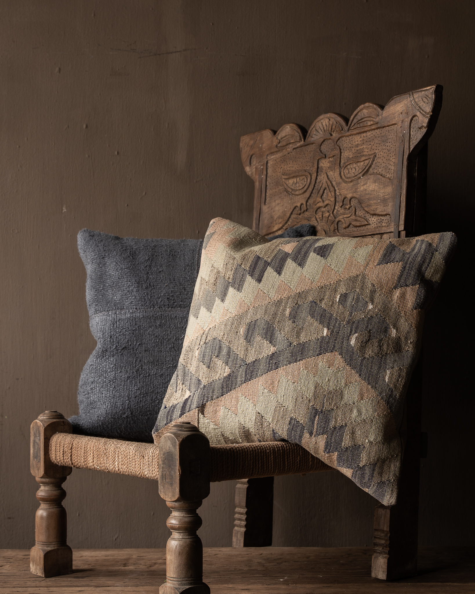 Hennep kussen 50x50 cm | patchwork | blauwgrijs & kelim-2