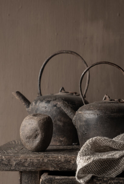 Old stone millstone/mortar stone | Authentic & weathered