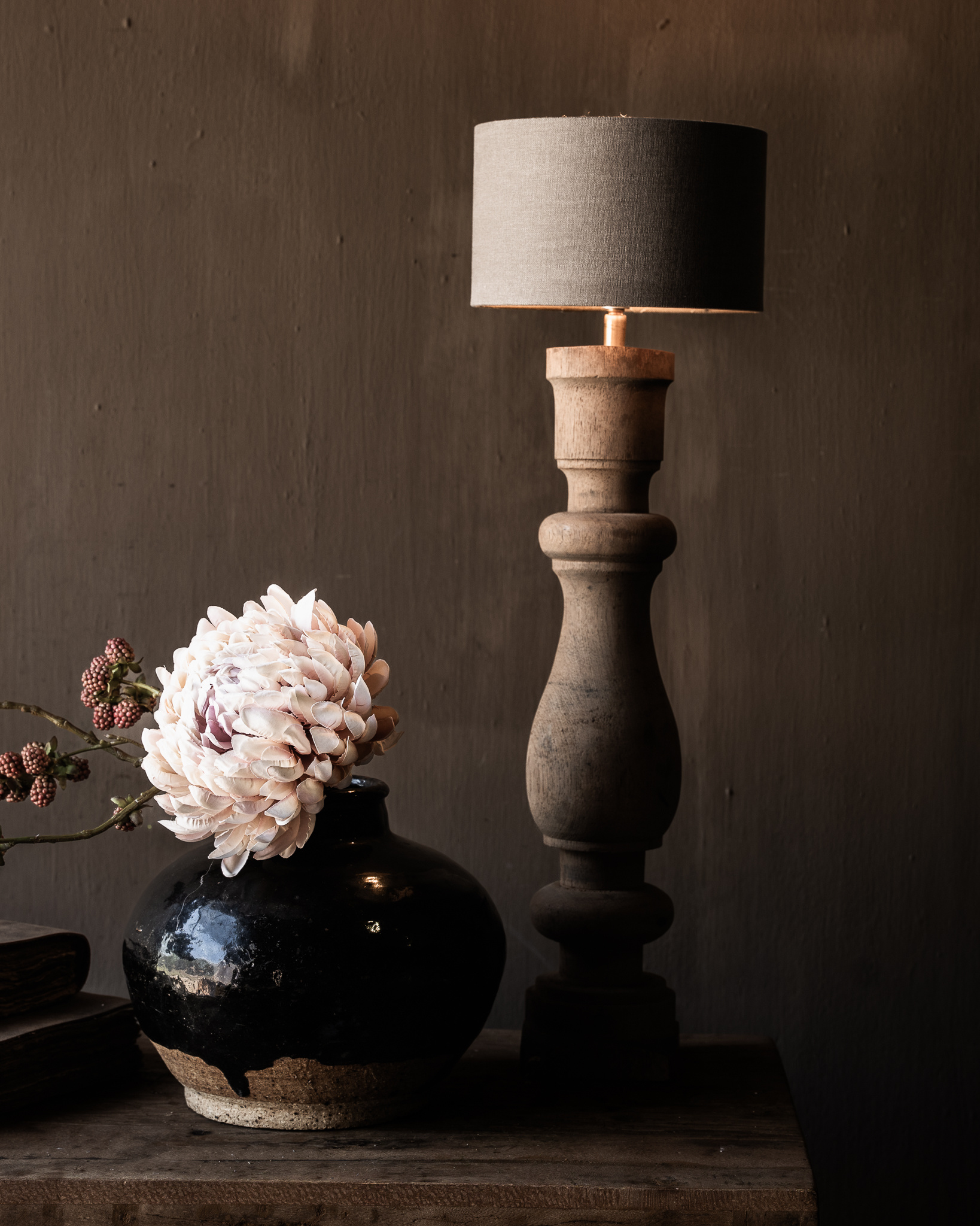Oude houten baluster lamp-1