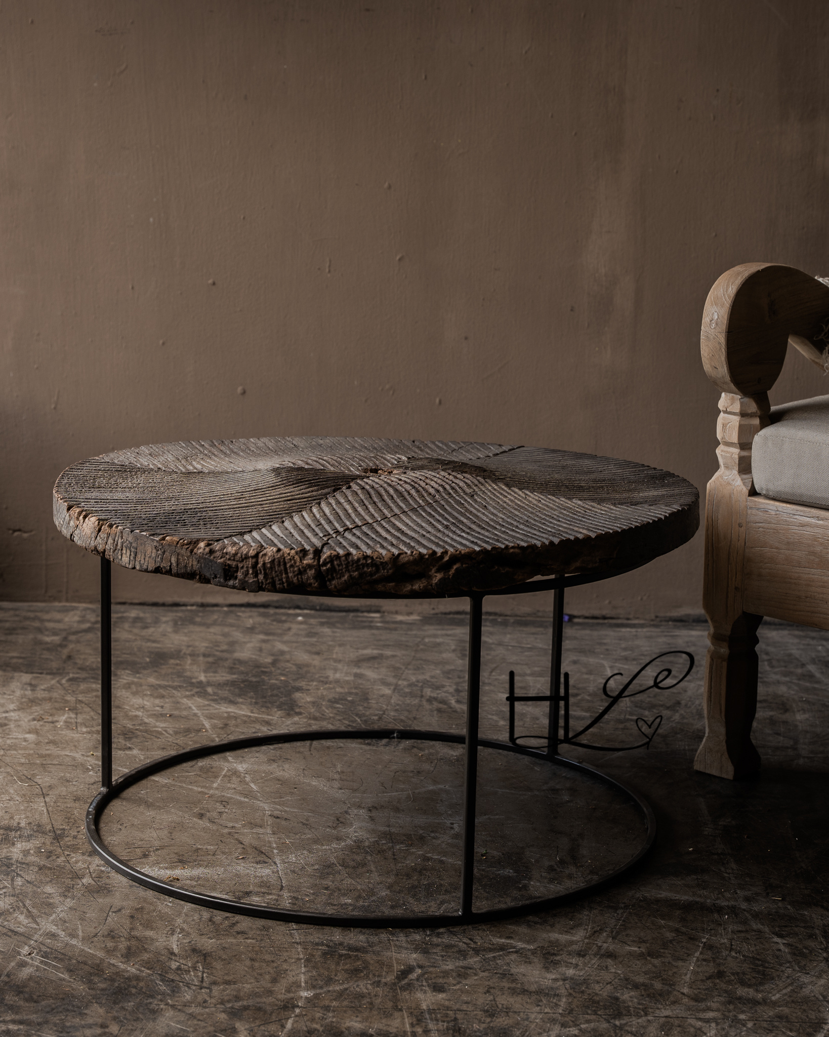 Unieke Oude Houten Salontafel op Metalen Onderstel – Wabi Sabi-4