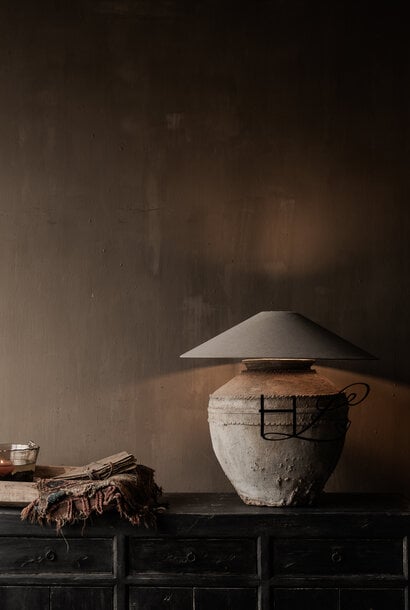 Lamp van oude waterpot – unieke kruiklamp van aardewerk