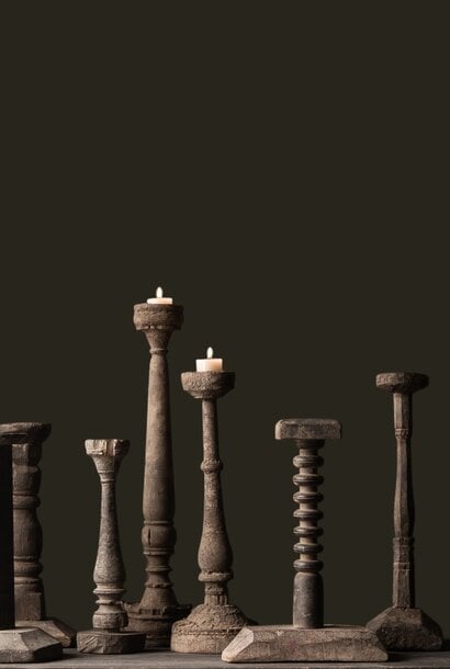 Oud houten Nepalese baluster kandelaars