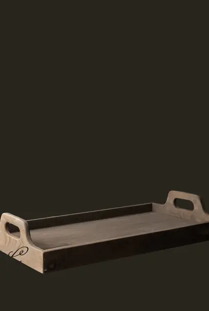 Robustes Serviertablett aus Holz von Aura Peeperkorn
