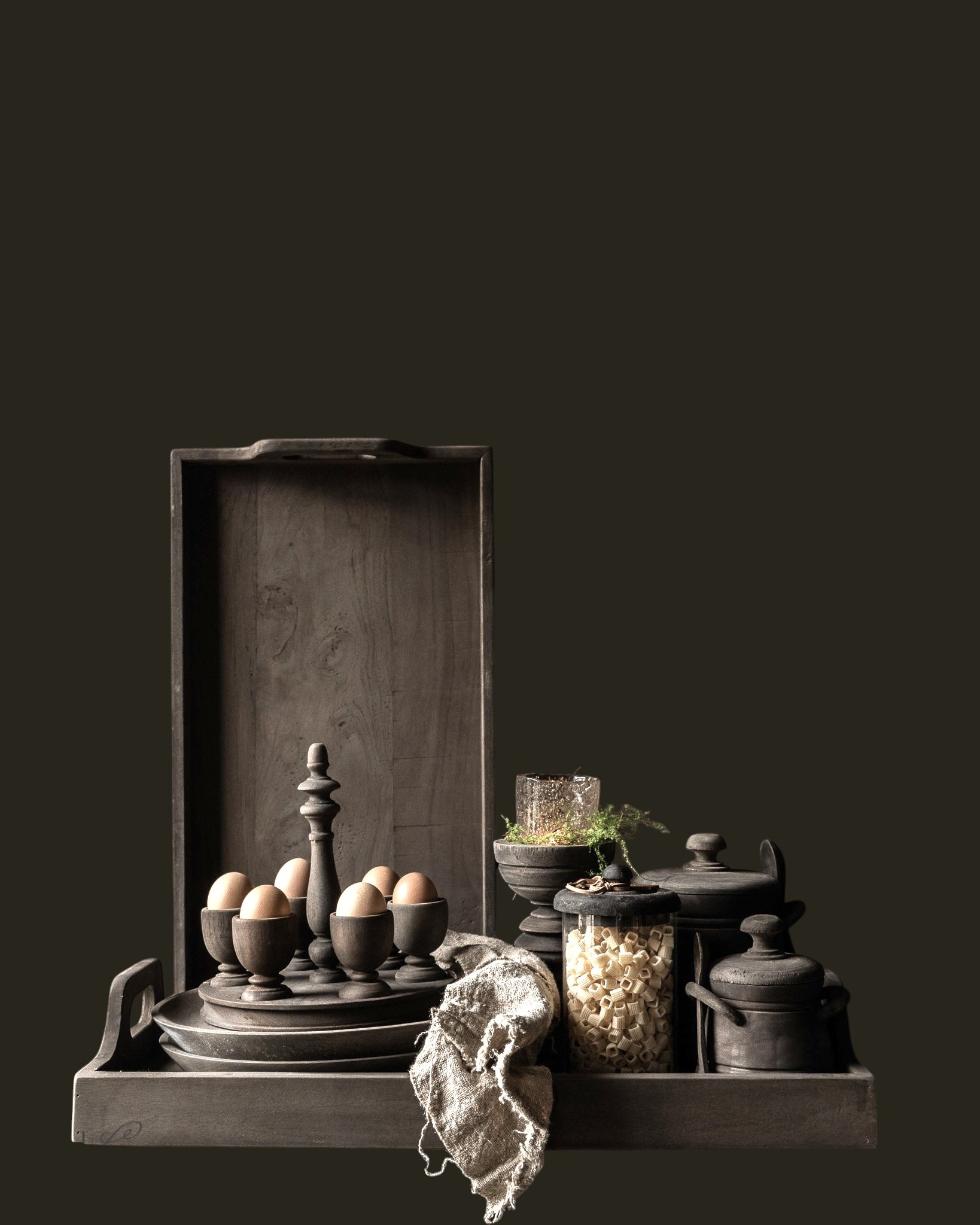 Sturdy wooden serving tray by Aura Peeperkorn with a weathered finish-4