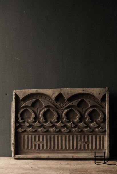 Oude Indiase houten ornamentmal / cementmal