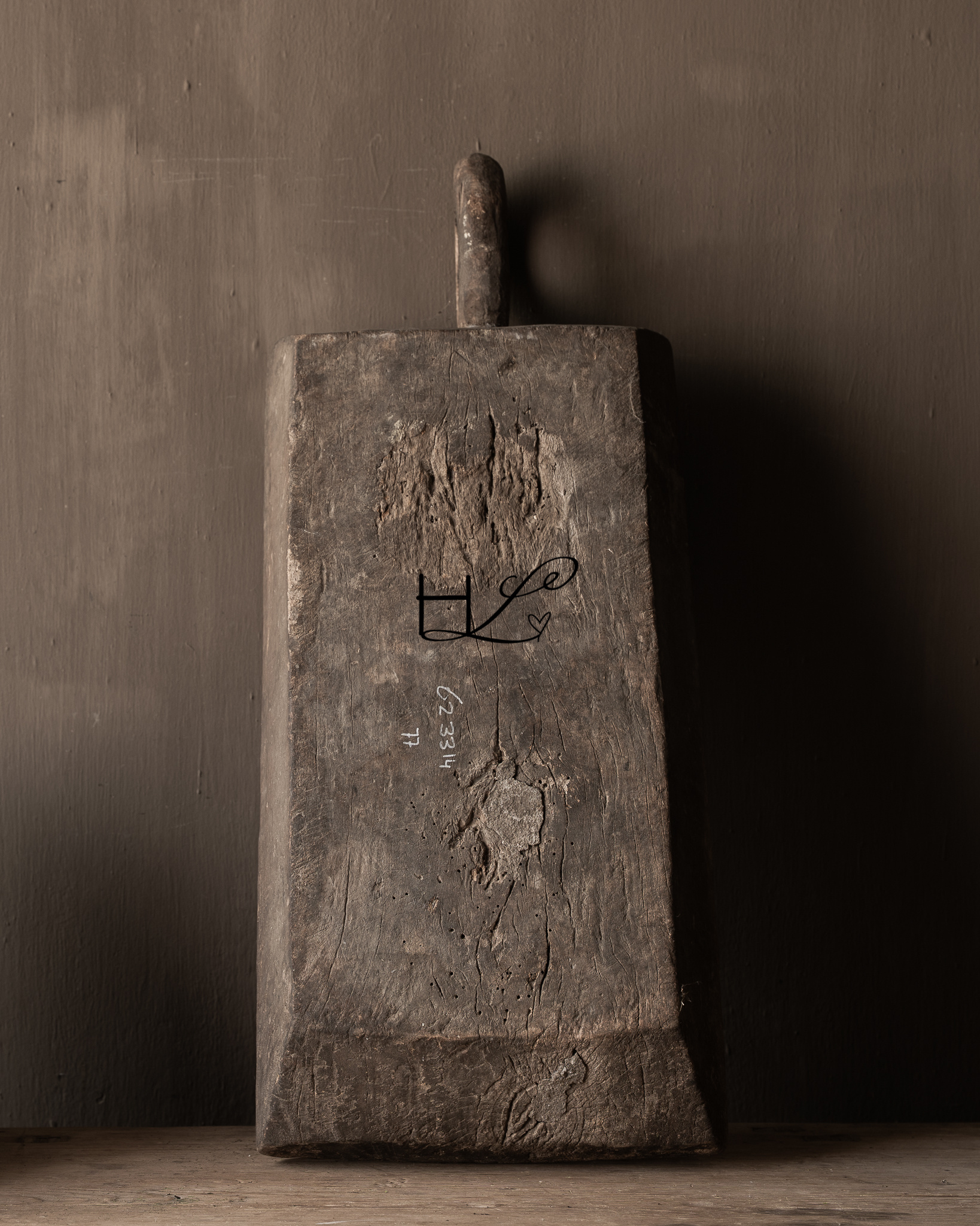 Imperfect Old Wooden Trough / Basin with handle-7